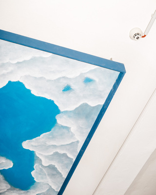 Wie Wolken ziehen wir über die Berge, gucken nach, ob sie noch da sind. Im Traum sind sie noch da. Nur die Schatten haben sich verändert.
